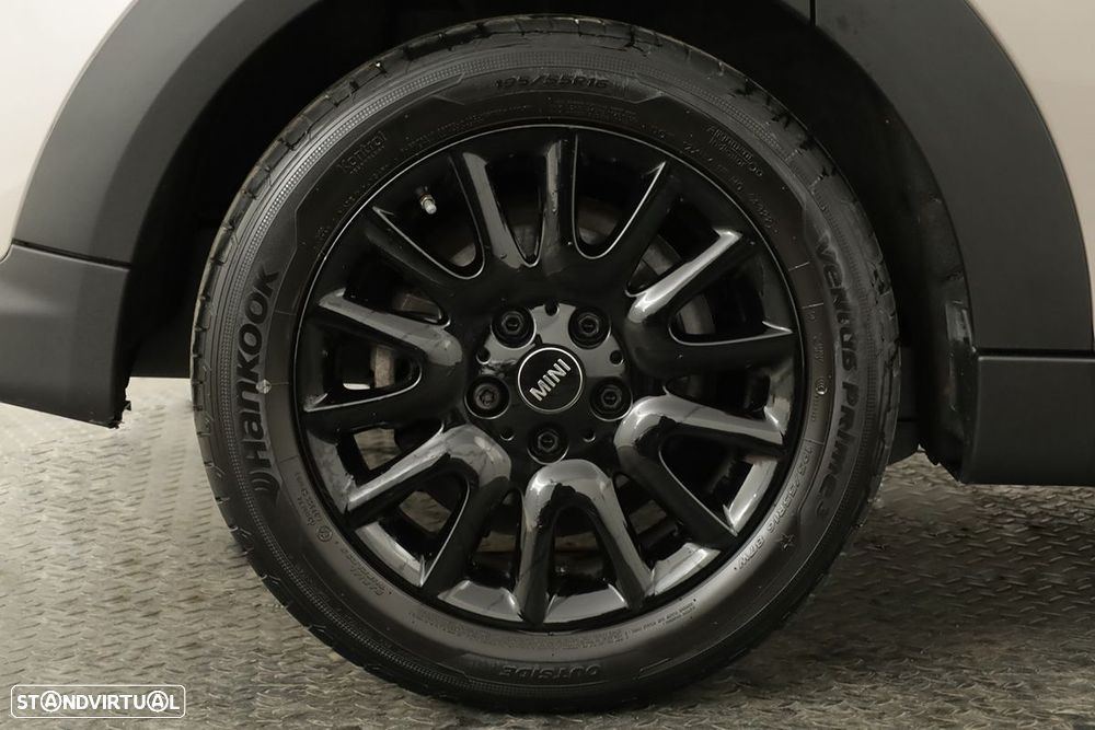 MINI 5 Portas Cooper Premium Classic Auto - 5