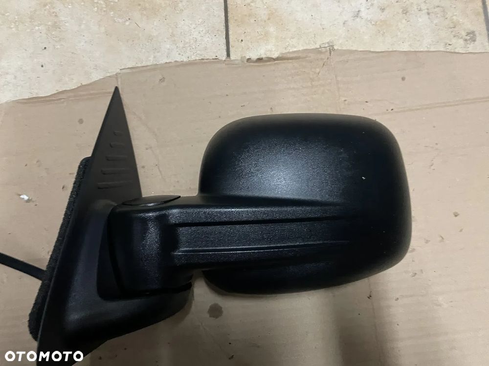 LUSTERKO LEWE JEEP LIBERTY 5PIN (czarne) - 2