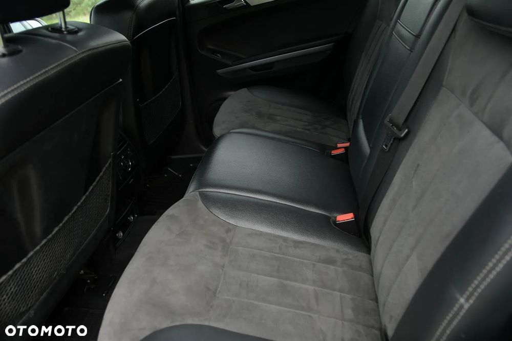 Mercedes-Benz ML - 22