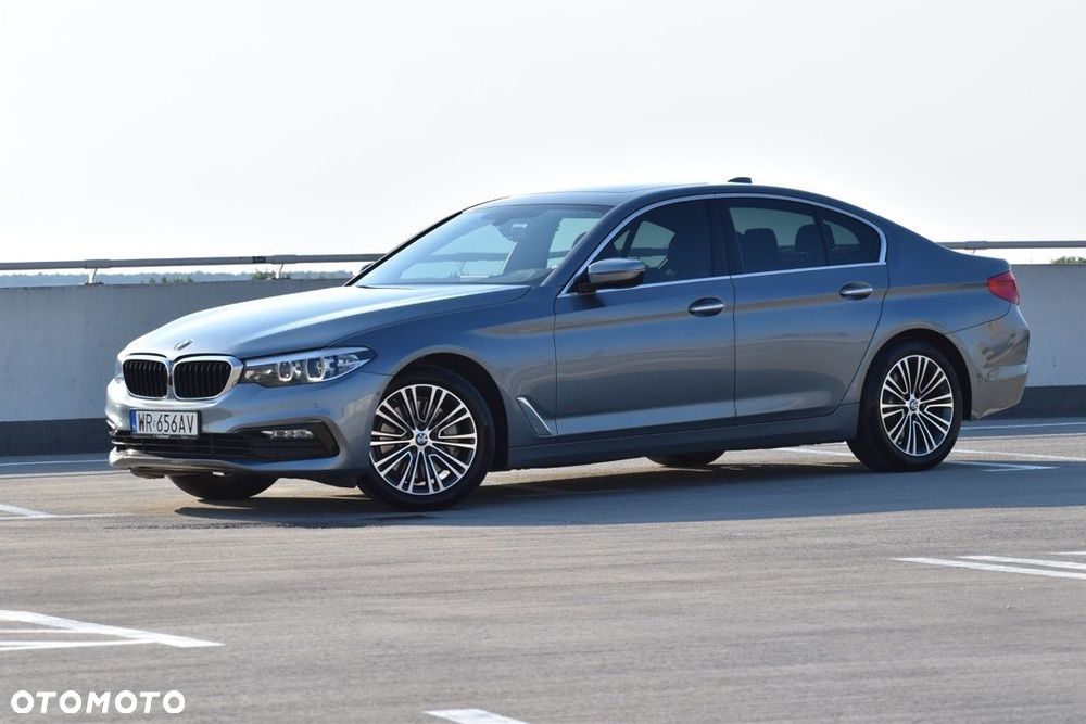BMW Seria 5 530i xDrive Sport Line - 16