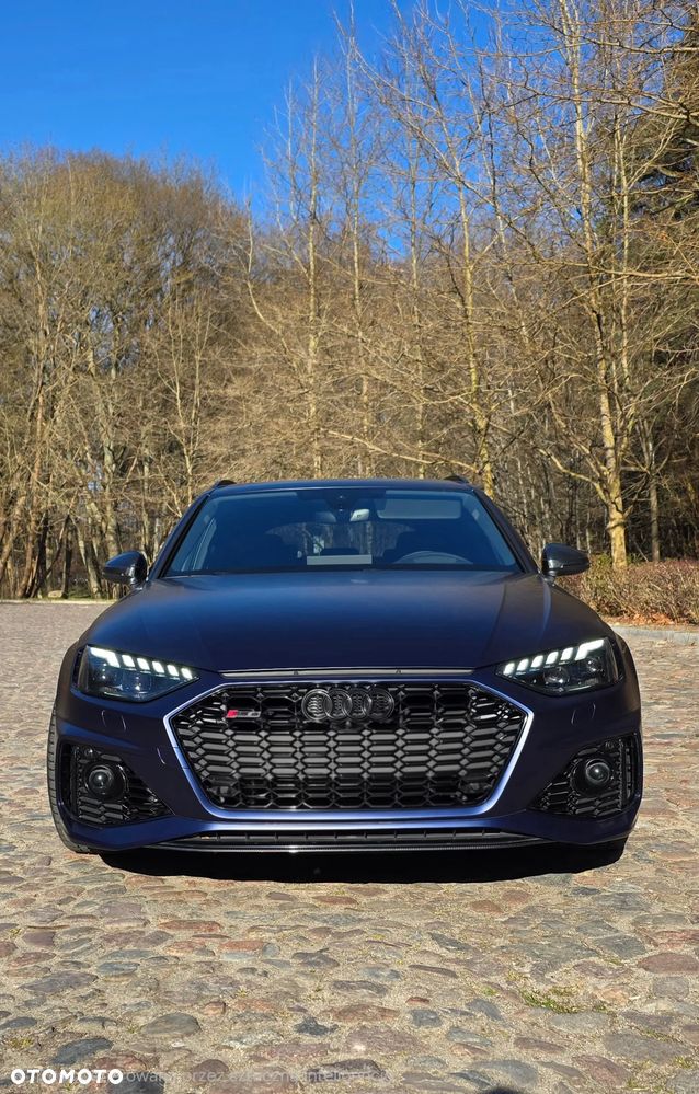 Audi RS4 Avant - 3