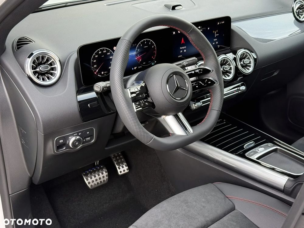 Mercedes-Benz GLA - 20