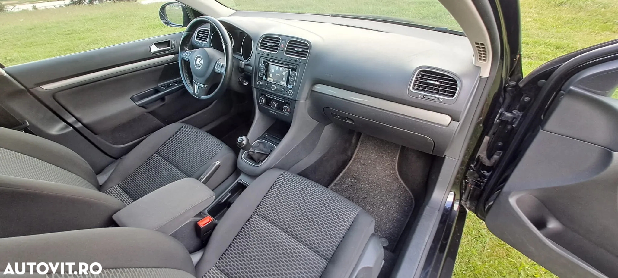 Volkswagen Golf Variant 1.6 TDI BlueMotion Technology Comfortline - 14