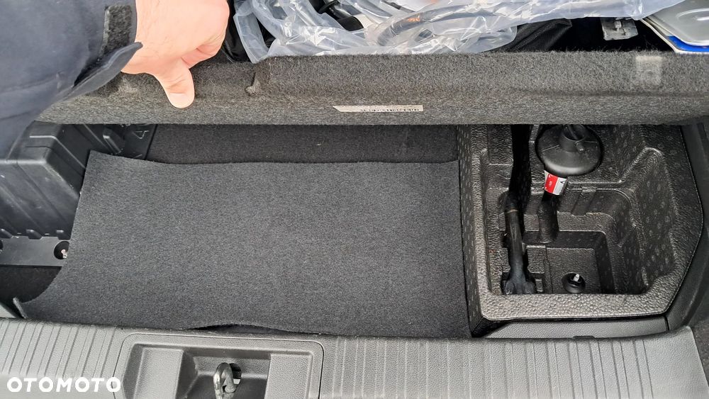 Renault Captur 1.6 E-TECH Plug-In Intens - 15