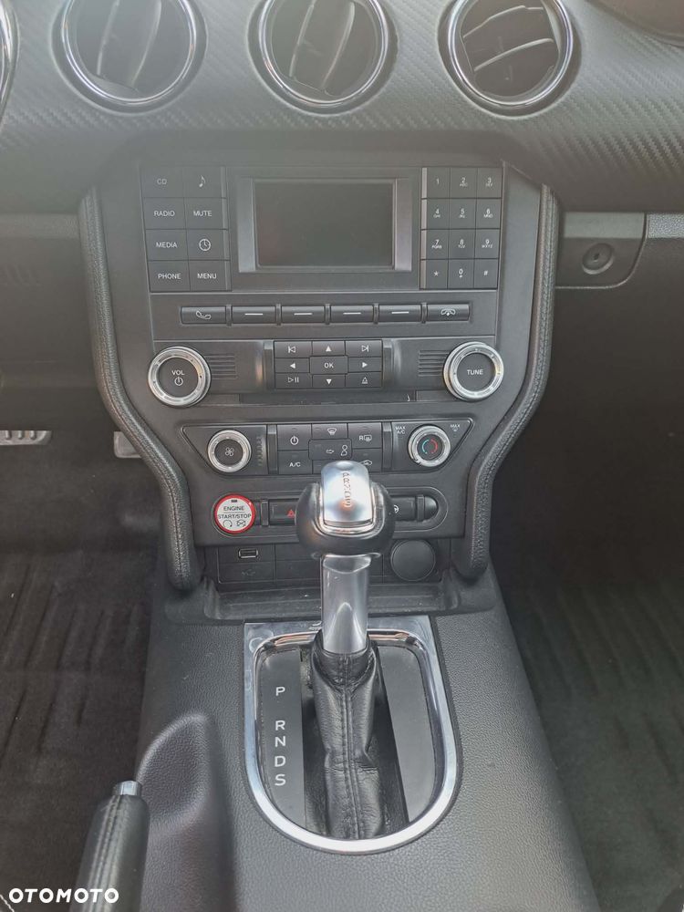 Ford Mustang 3.7 V6 - 8