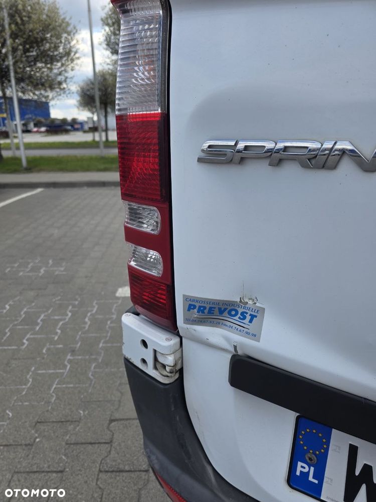 Mercedes-Benz Sprinter - 15
