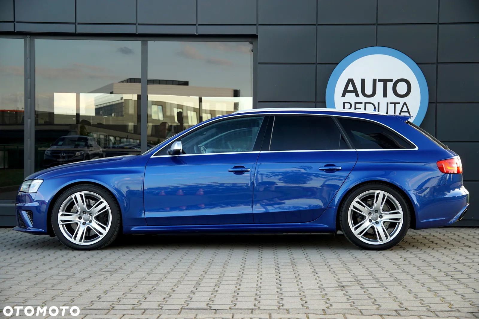 Audi RS4 Standard - 4