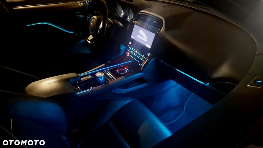 Jaguar F-Pace 2.0 i4P AWD Prestige - 30