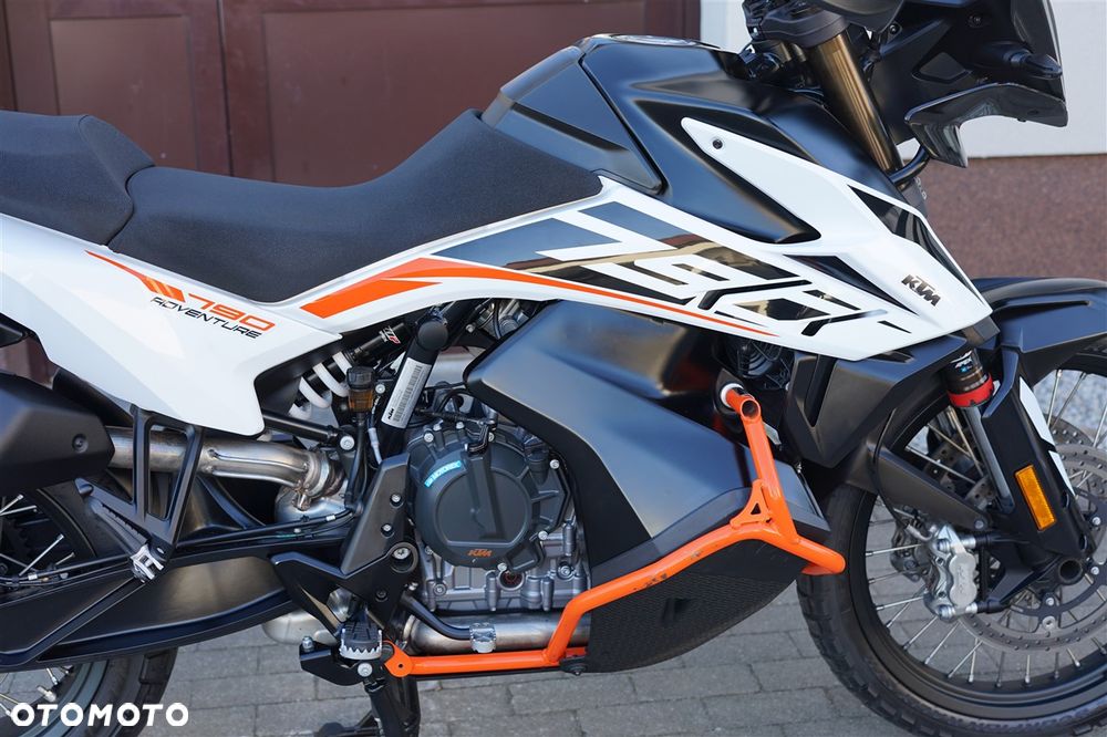 KTM Adventure - 10