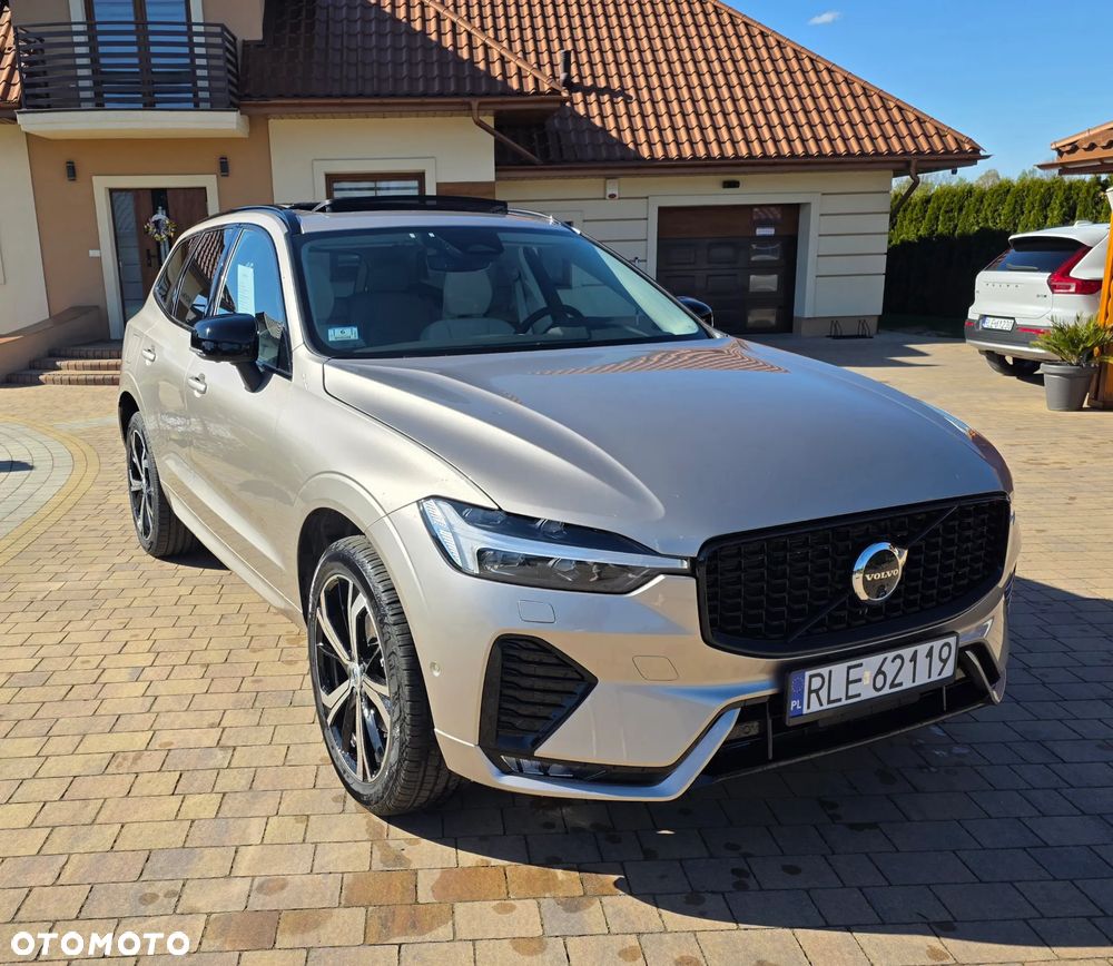 Volvo XC 60 B5 B AWD Ultimate Black Edition - 1