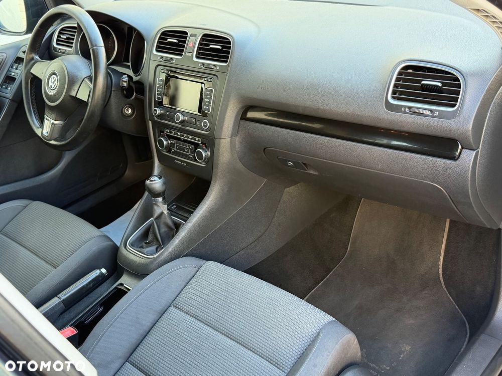 Volkswagen Golf - 26