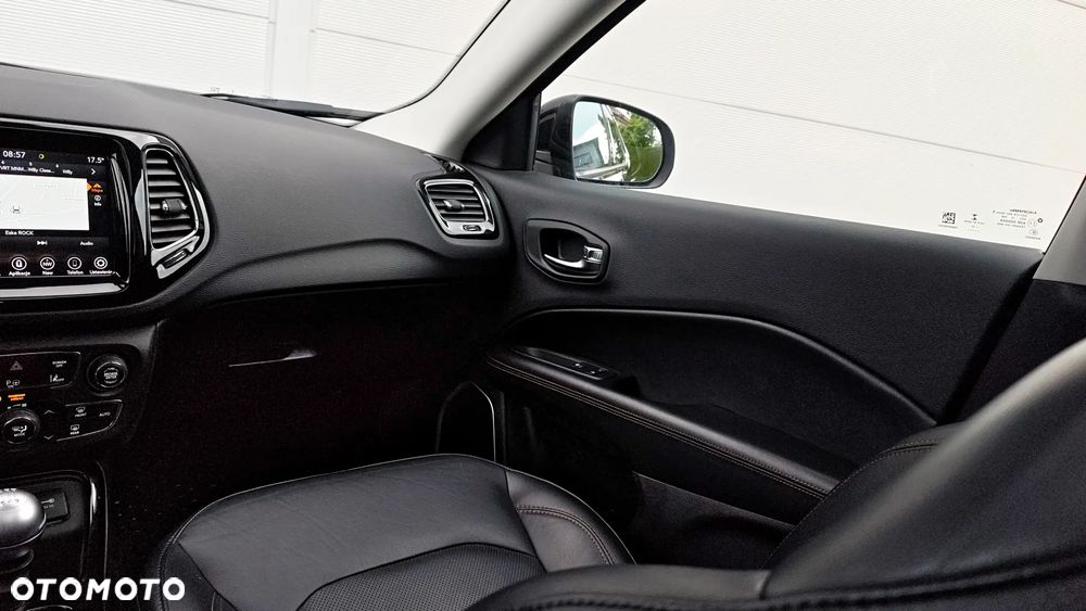 Jeep Compass 1.4 MultiAir Limited - 32