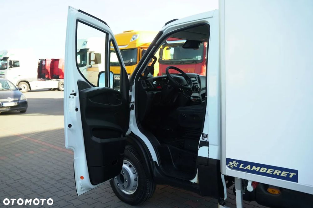 Iveco DAILY 70-150 / CHŁODNIA / AGREGAT THERMO KING V -300 MAX / BLIŹNIAK / WINDA DHOLLANDIA / AUTOMAT / 3 MIEJSCA - 26