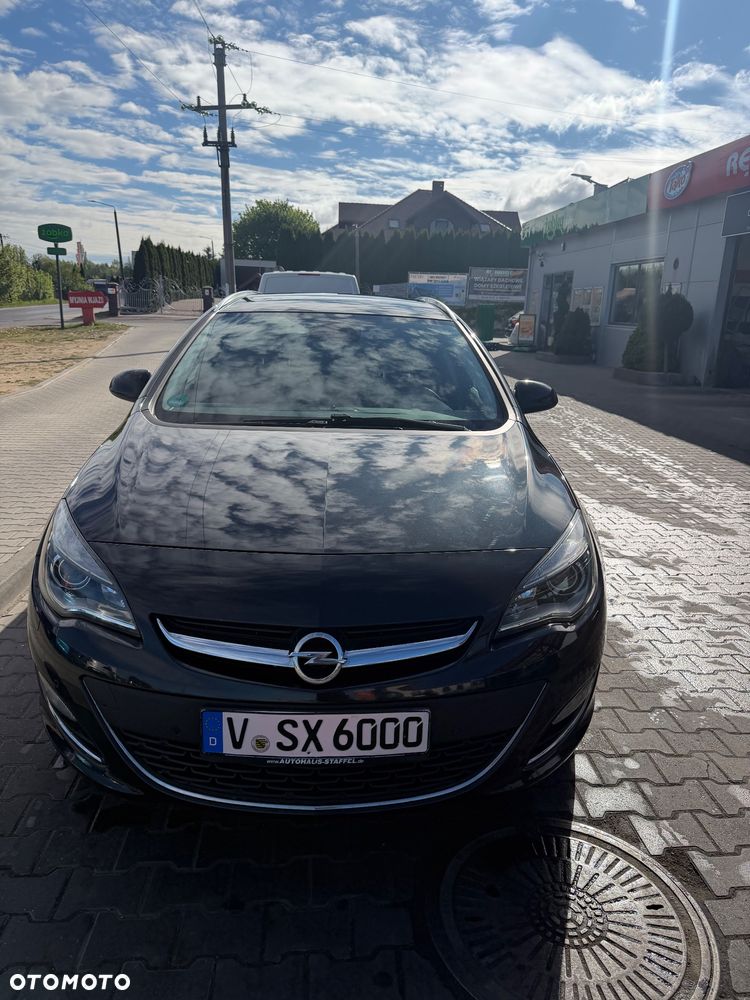 Opel Astra 2.0 CDTI Exklusiv - 7