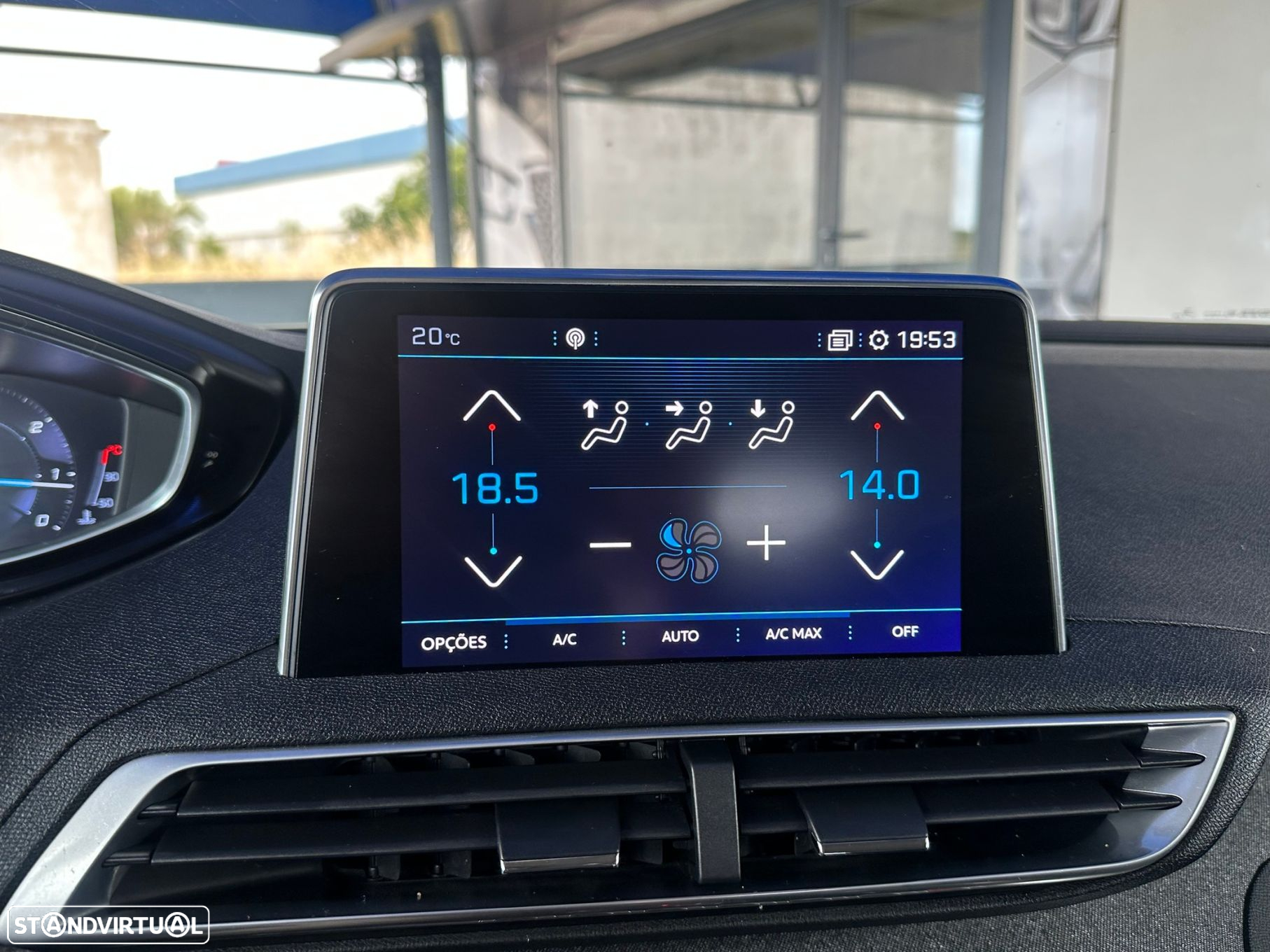 Peugeot 3008 1.6 BlueHDi Allure EAT6 - 27