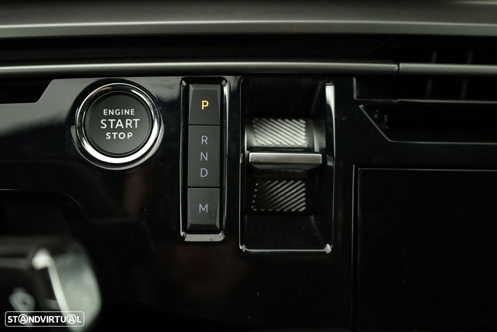 Peugeot 3008 1.2 Hybrid Allure e-DCS6 — fotografia 12