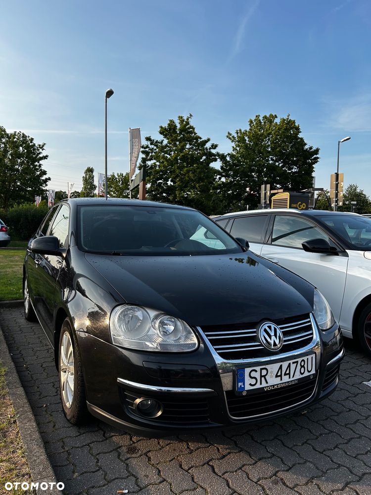 Volkswagen Jetta 1.6 TDI DPF Comfortline - 1