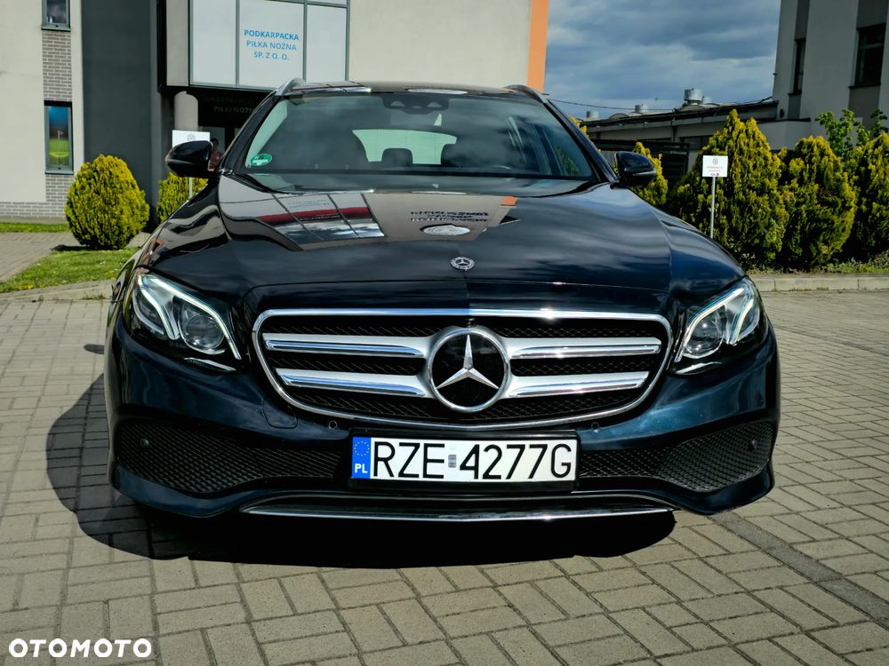 Mercedes-Benz Klasa E 200 d 9G-TRONIC Exclusive - 3
