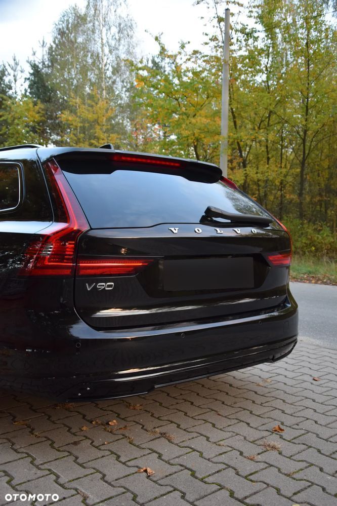 Volvo V90 T8 AWD Plug-In Hybrid R-Design - 11