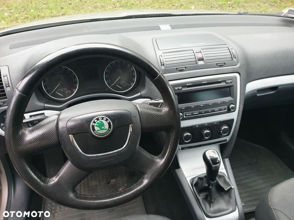 Skoda Octavia 1.6 TDI Ambiente - 9