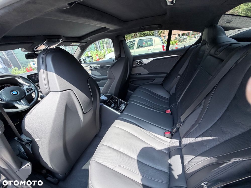 BMW Seria 8 - 8