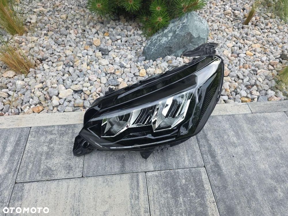 PEUGEOT 208 2008 II 2 Lampa lewa Kompletna Full Led Base Eco 9833036380 - 2