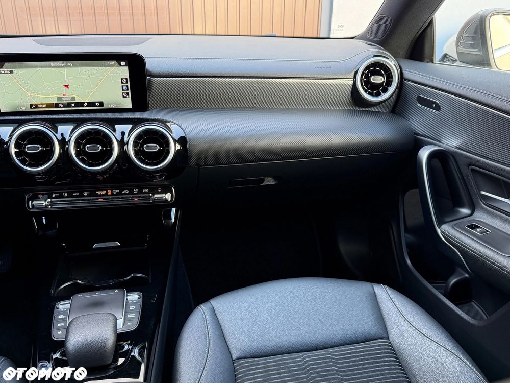 Mercedes-Benz CLA - 5