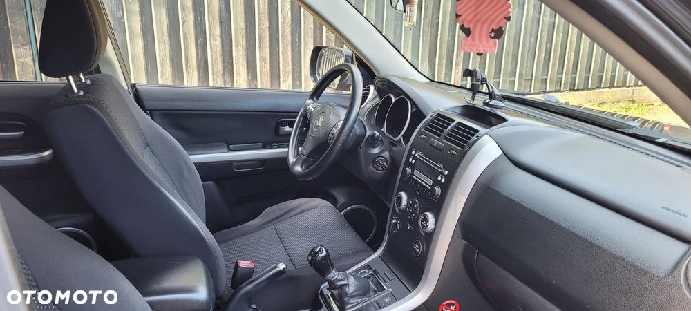 Suzuki Grand Vitara 1.9 DDiS - 12