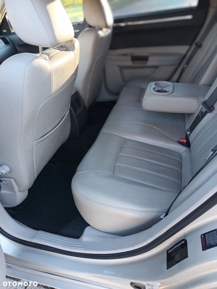 Chrysler 300C 3.0 V6 CRD - 19