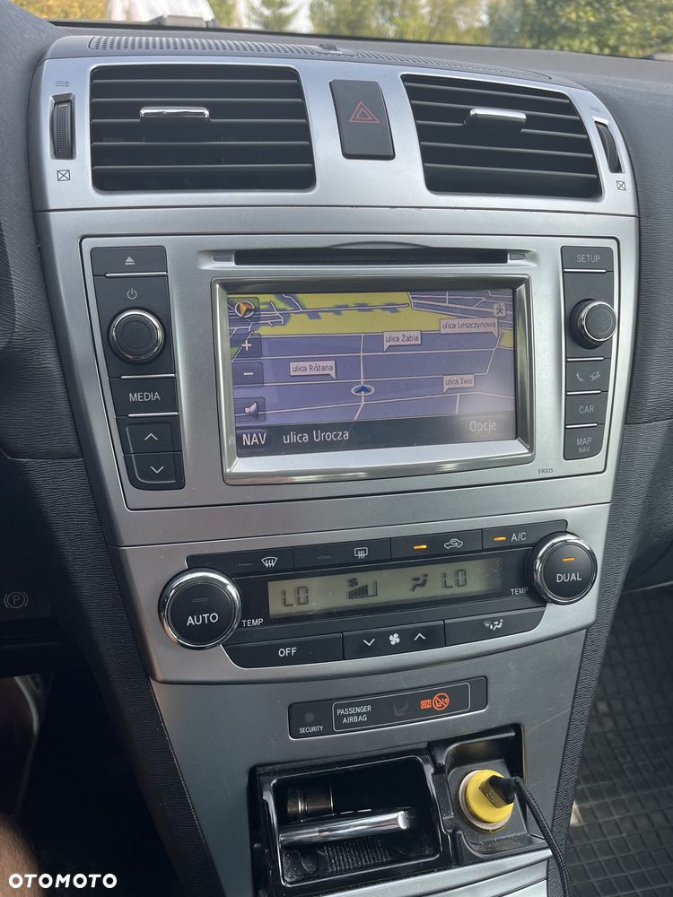 Toyota Avensis - 7