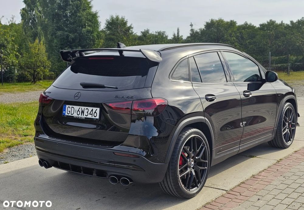 Mercedes-Benz GLA - 3