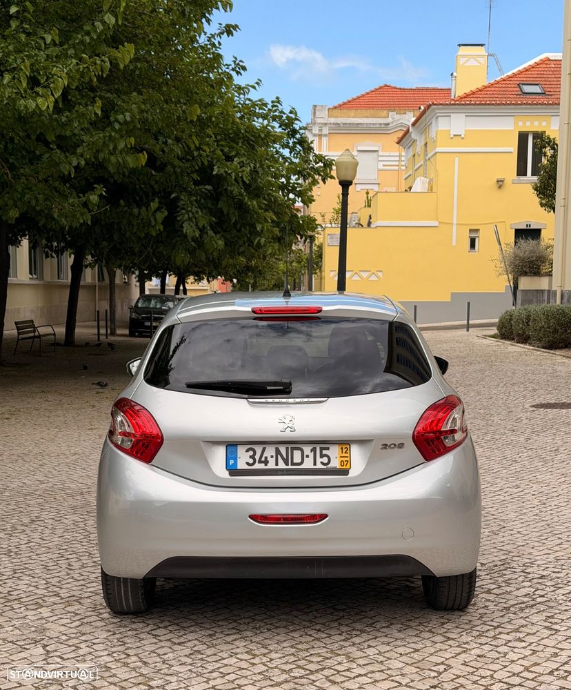Peugeot 208 1.2 VTi Allure - 18