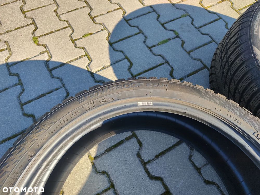 Opony zimowe Nokian Snowproof 2 SUV 235/45/R20 Prawie nowe - 3