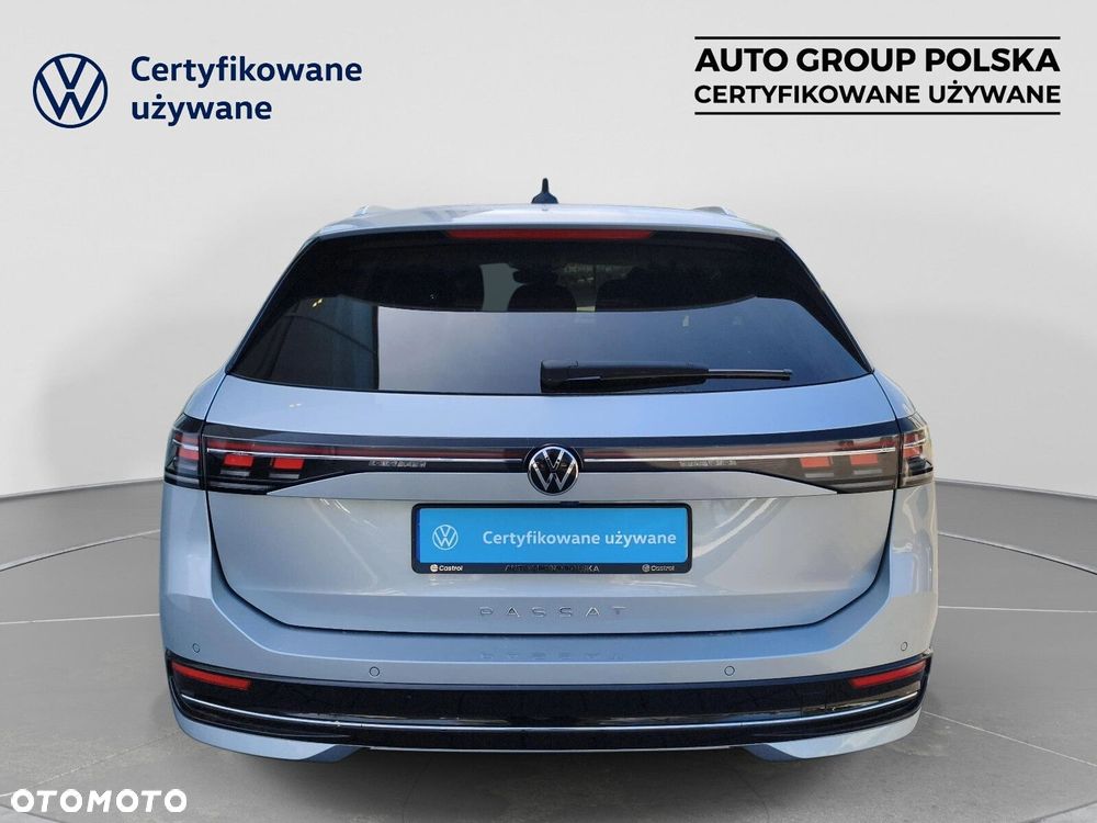 Volkswagen Passat Variant 2.0 TDI SCR Elegance DSG - 14