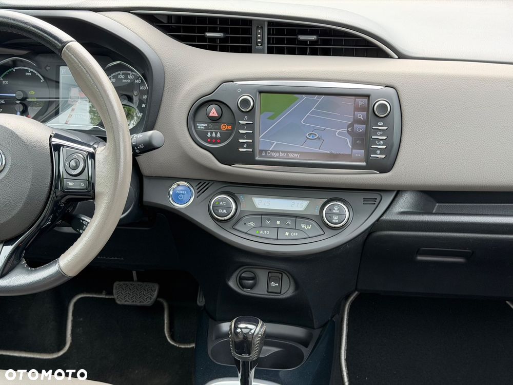 Toyota Yaris 1.5 VVT-i Selection - 15