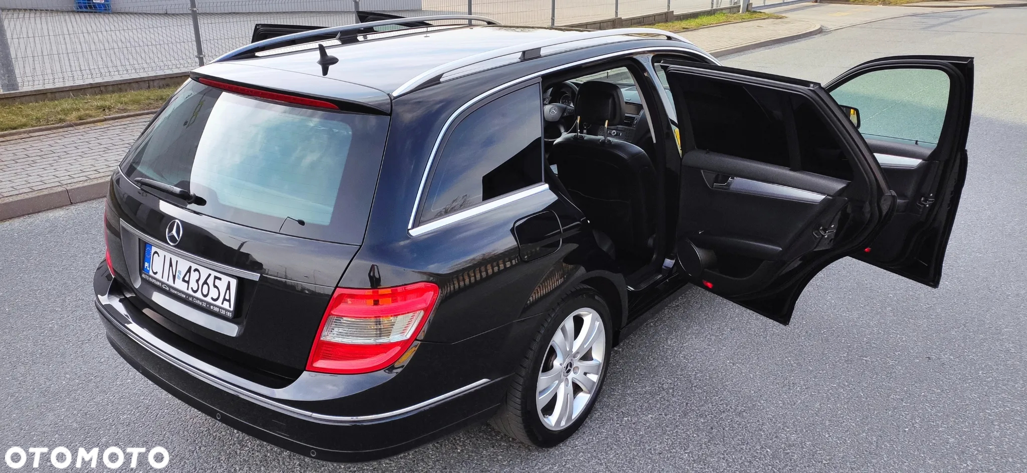 Mercedes-Benz Klasa C 180 T CGI Automatik BlueEFFICIENCY Avantgarde - 13