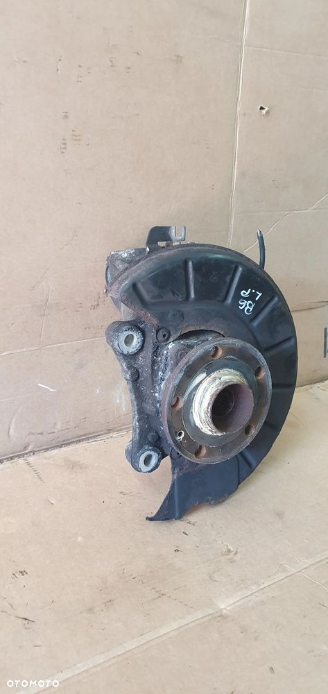 Zwrotnica piasta lewy przód przednia lewa VW Passat B6 2.0 TDI - 3