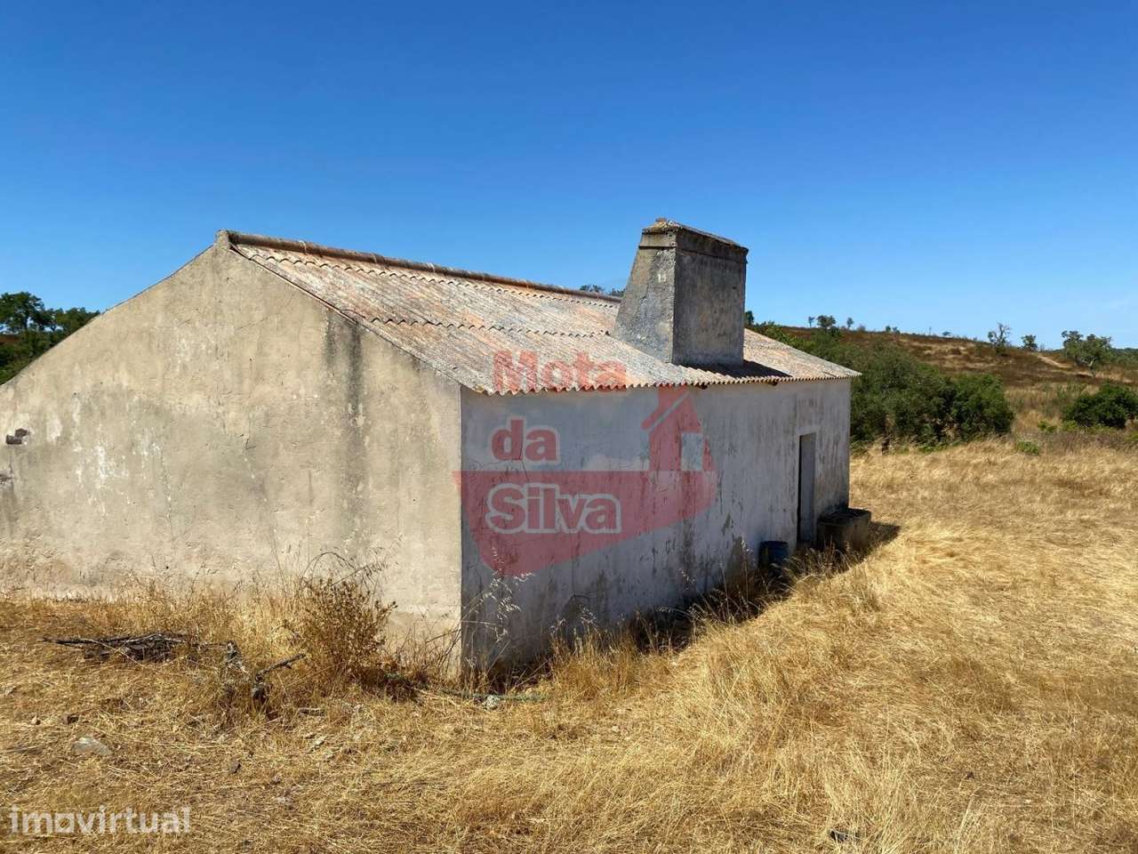 Quinta agrícola com habitação em São Bartolomeu da Serra - Grande imagem: 3/13