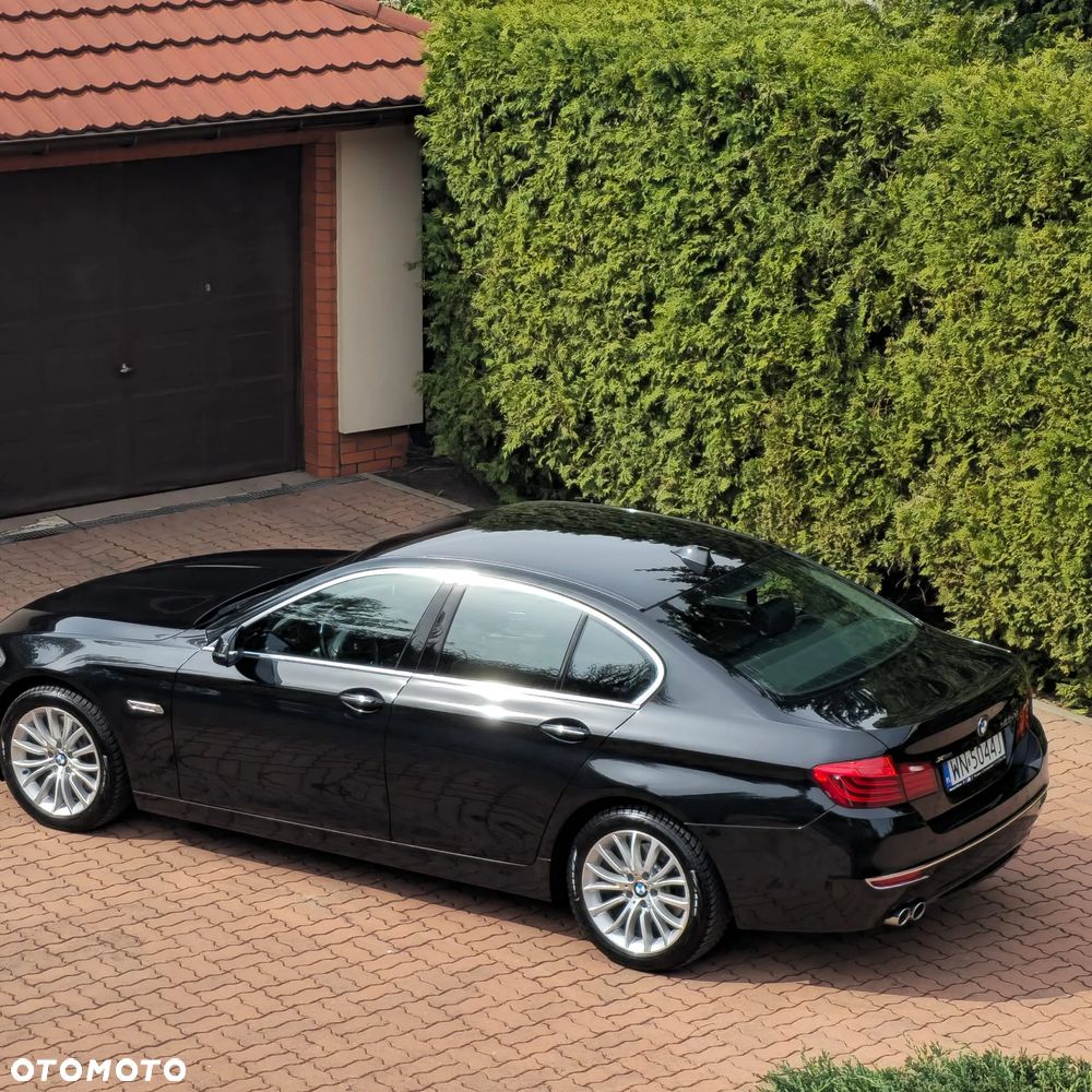 BMW Seria 5 525d Luxury Line - 2
