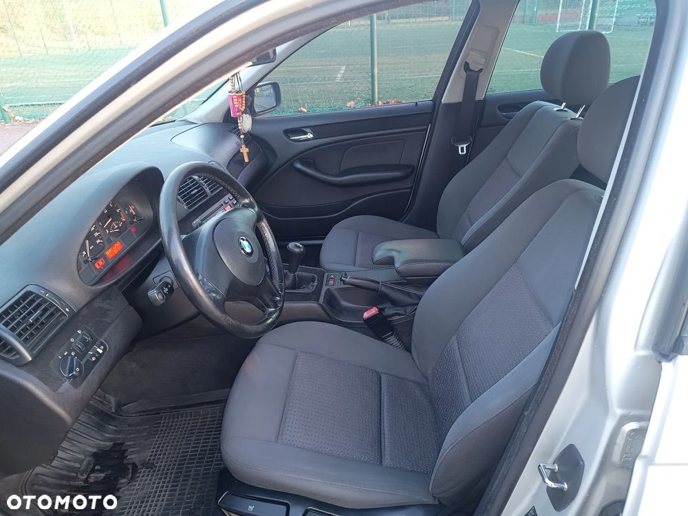 BMW Seria 3 318i Edition Lifestyle - 11