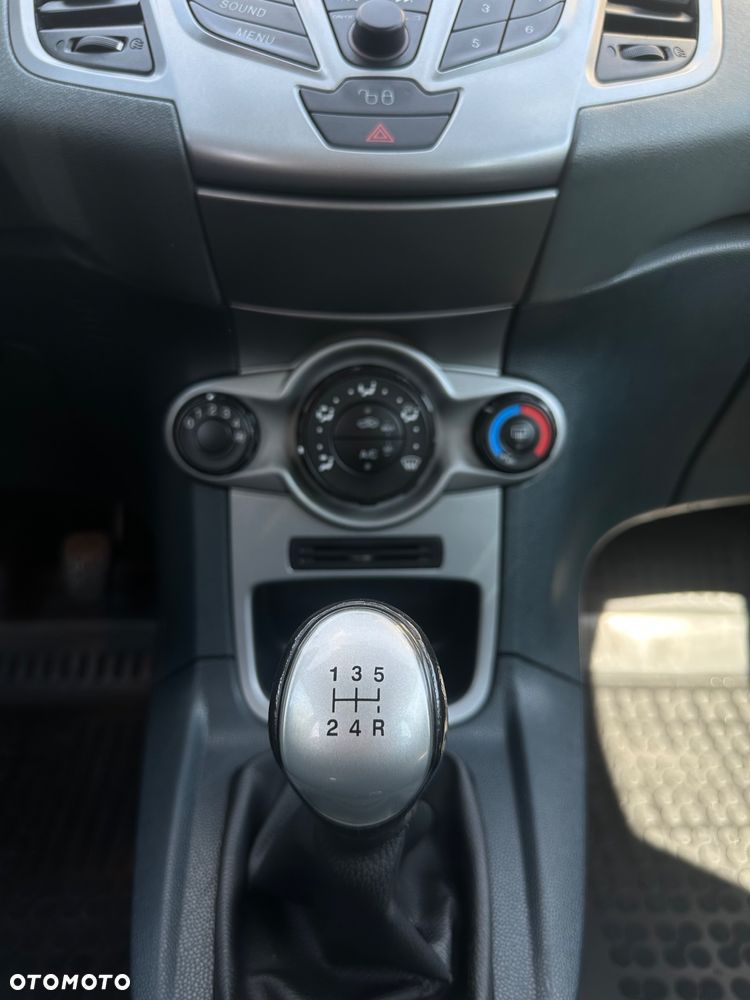 Ford Fiesta 1.4 TDCi Titanium - 25