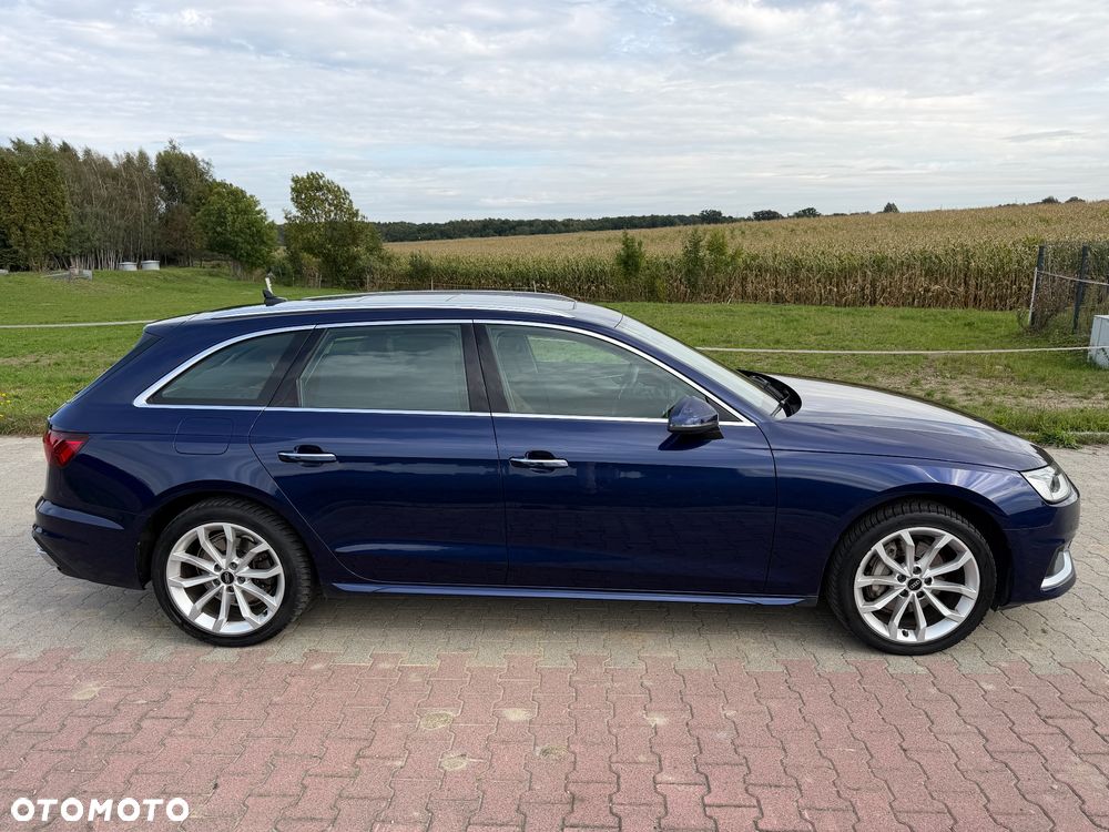 Audi A4 Avant 40 TDI quattro S tronic advanced - 4