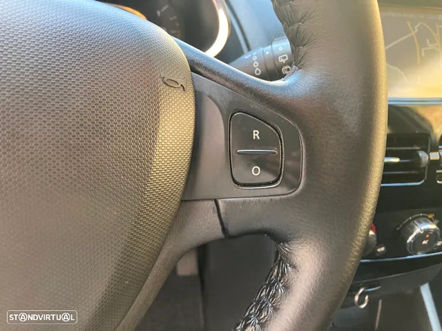 Renault Clio Sport Tourer 1.5 dCi Dynamique S - 12