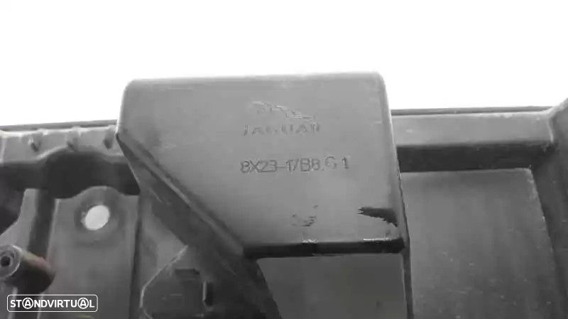 MOLDURAS TRASEIRAS JAGUAR XF 2010 -8X2317B861 - 2