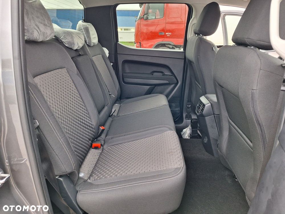 Volkswagen Amarok - 24