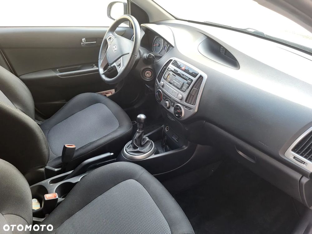 Hyundai i20 - 10