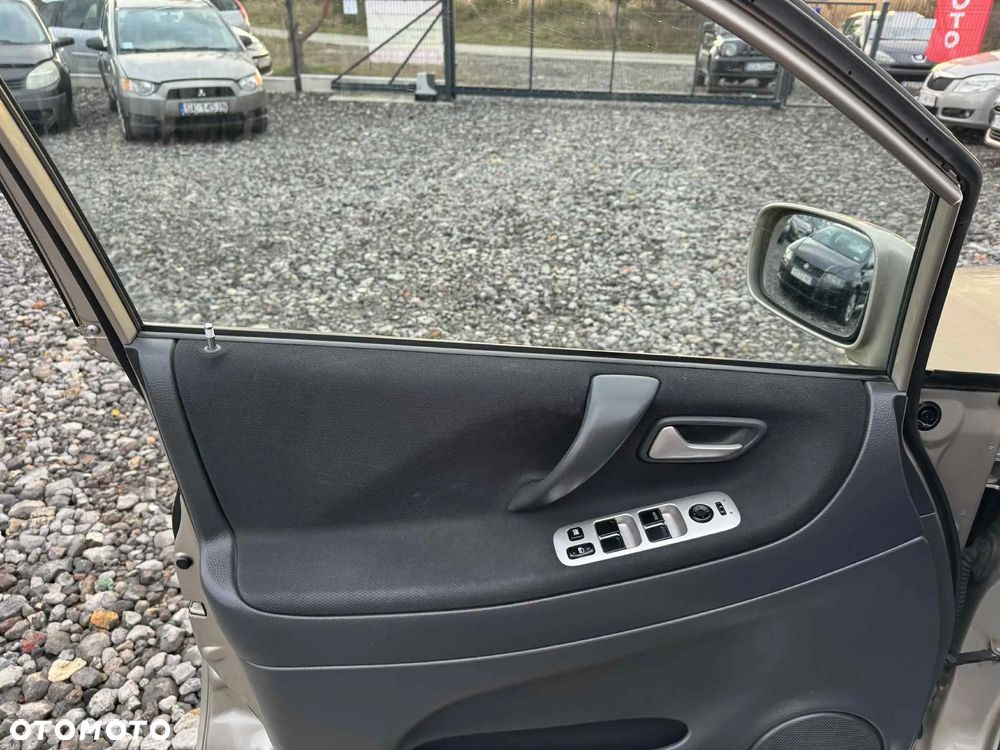 Suzuki Liana 1.6 Comfort - 10