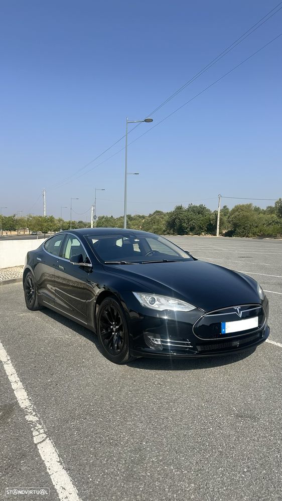 Tesla Model S 85 - 1