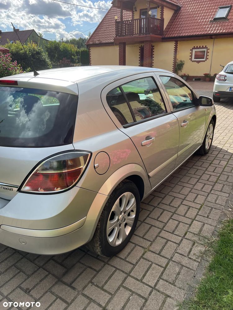 Opel Astra 1.7 CDTI Enjoy - 11