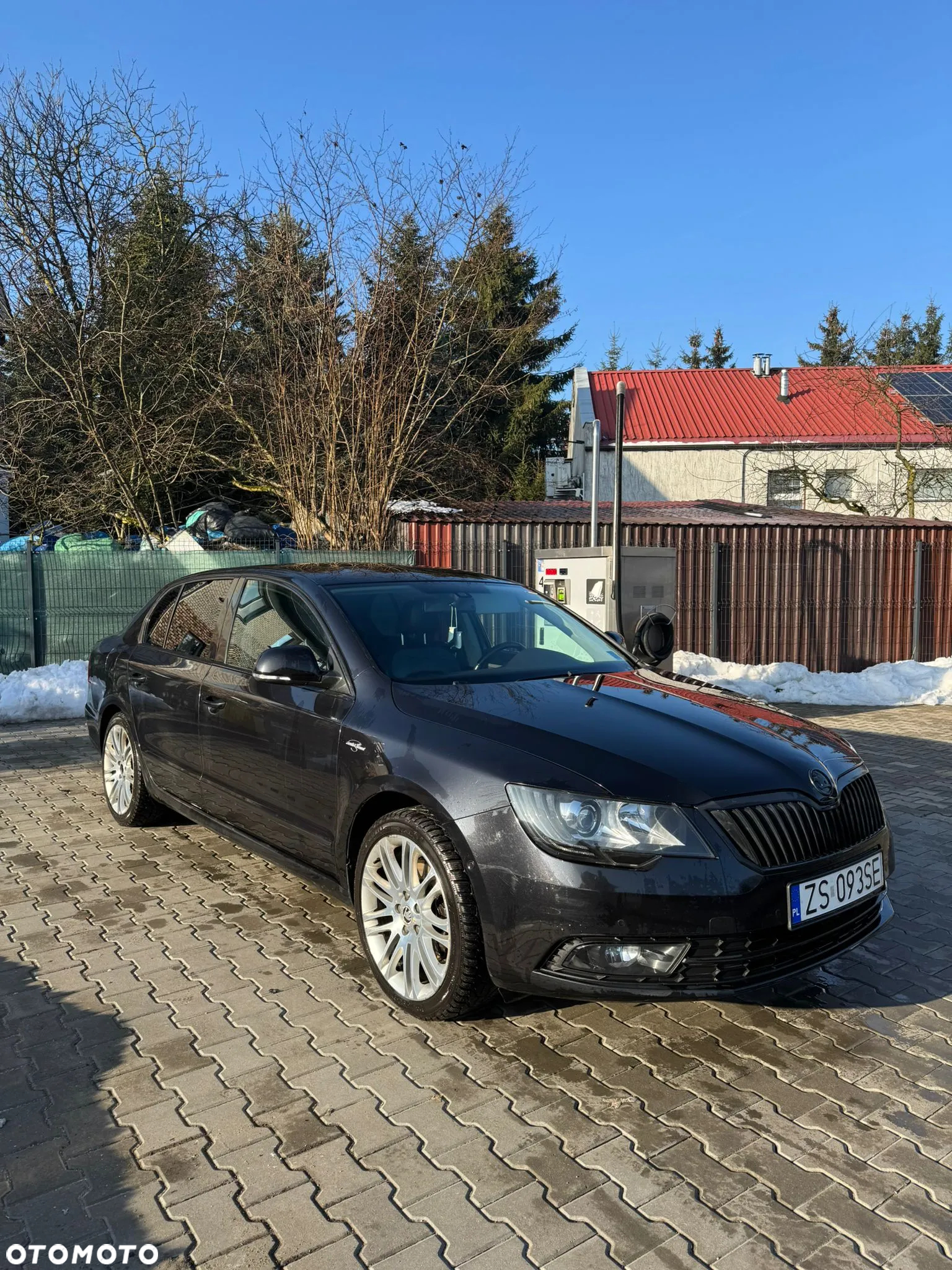 Skoda Superb 2.0 TDI L&K DSG - 2